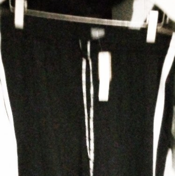 Victoria's Secret Pink joggers - Picture 2 of 3